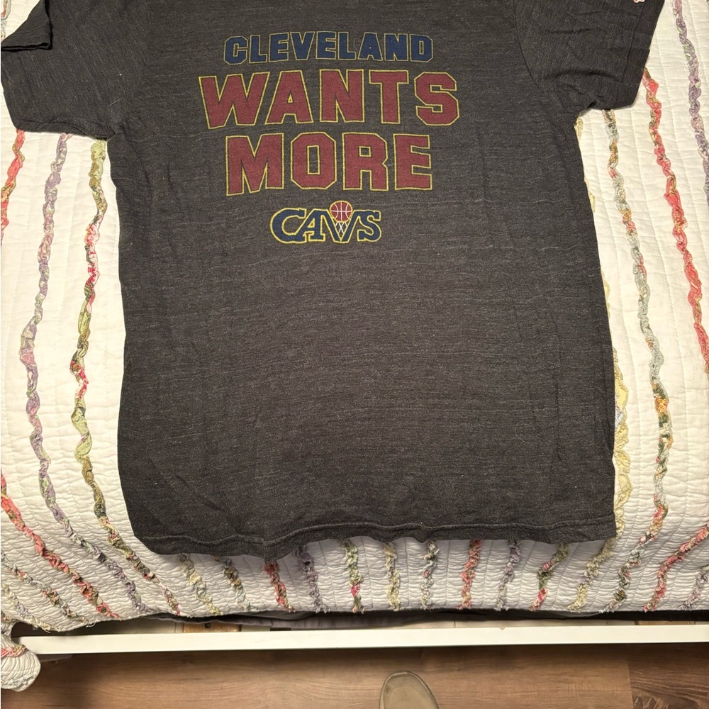 Cleveland Cavaliers Graphic T-Shirt